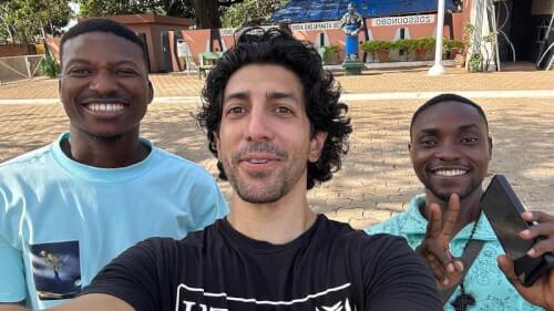 Read article Laker breaks world record, lands book deal